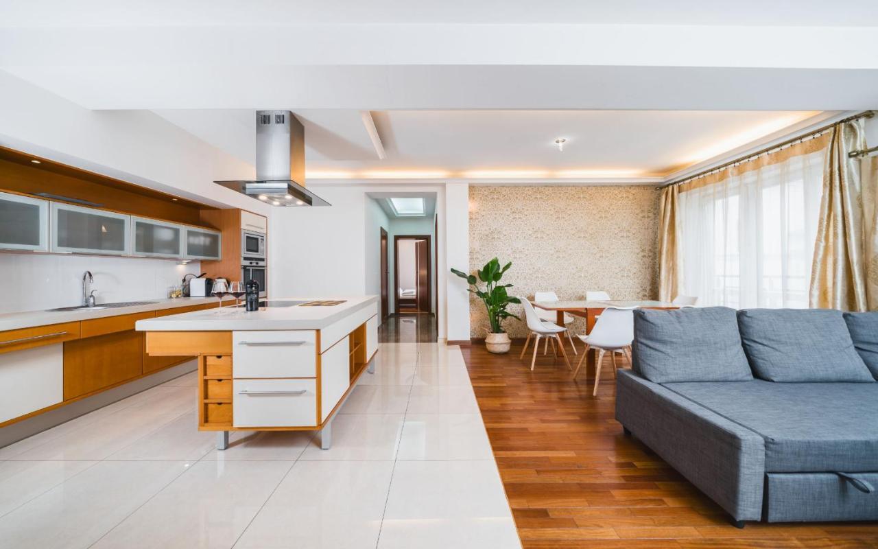 Apartament W Centrum Krakowa Na Ulicy Dlugiej Luaran gambar