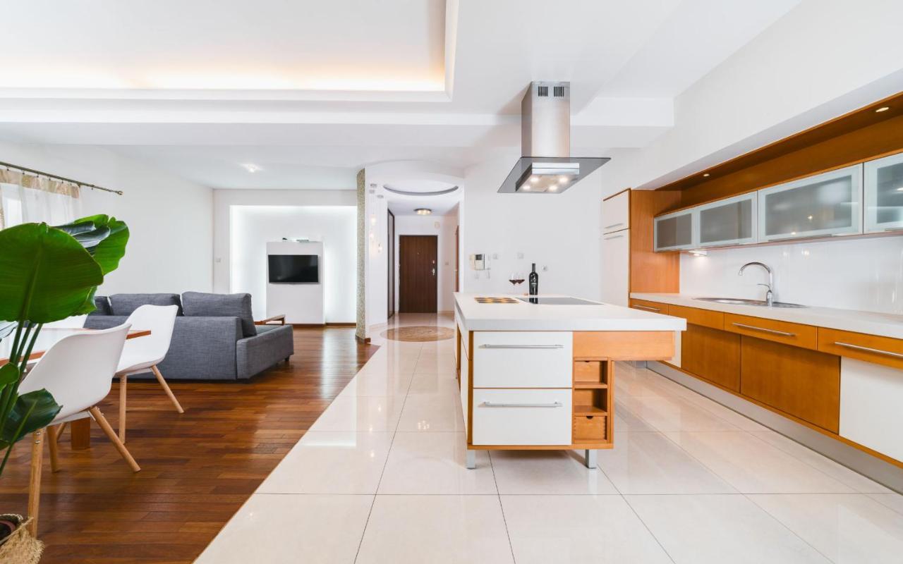 Apartament W Centrum Krakowa Na Ulicy Dlugiej Luaran gambar